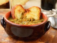 Зеленчукова крем супа с гъби и бейби спанак